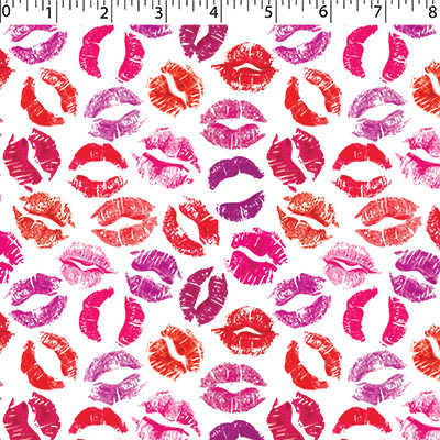 LOVE IS IN THE AIR - LIPSTICK KISSES