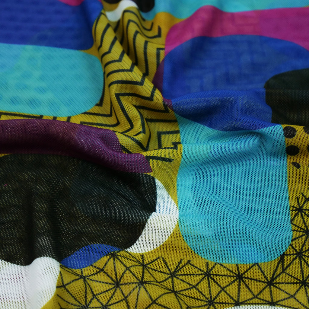 SABRINA MESH PRINTS - GEOMETRIC