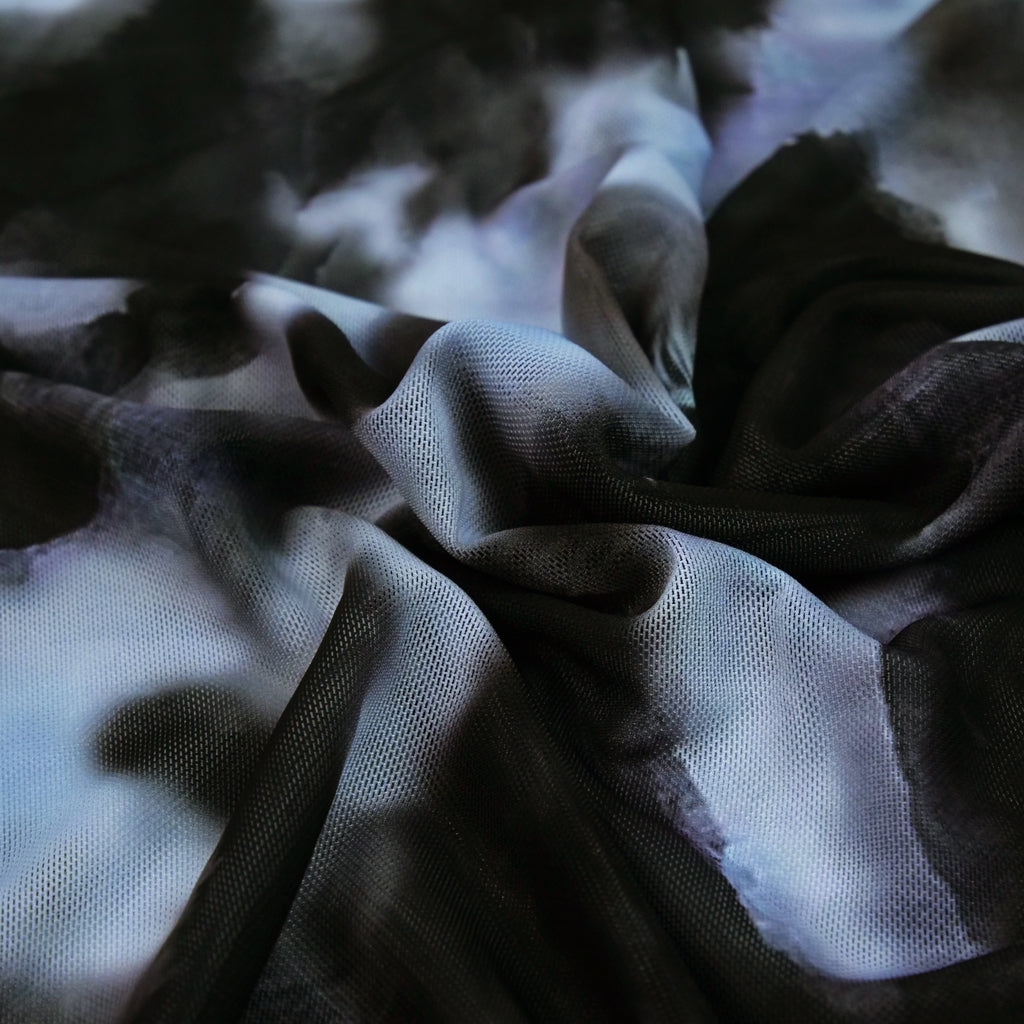 REGAL GREYS MESH PRINTS - ABSTRACT TN3710