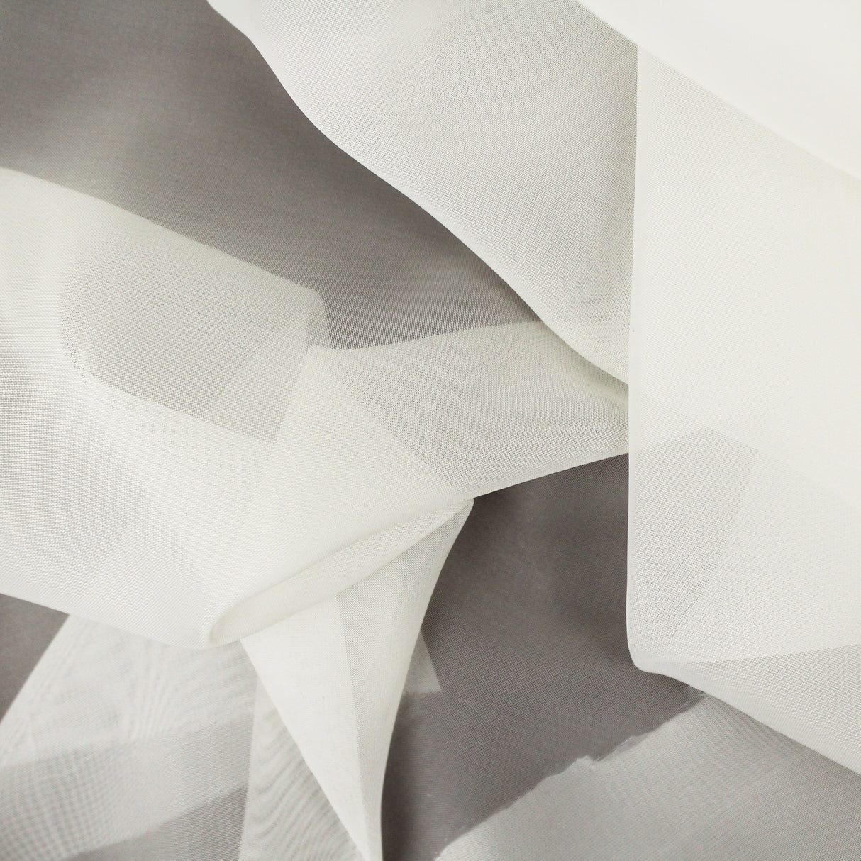 WIDE DRAPERY BATISTE