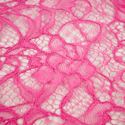 VIVIENNE LACE